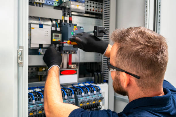 Best Circuit Breaker Repair  in Mishicot, WI